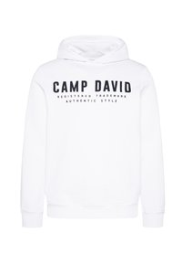 Witte hoodie met een voorste kangaroozak en een capuchon met trekkoord. Bevat zwarte tekst: "CAMP DAVID" en "AUTHENTIC STYLE" op de borst.