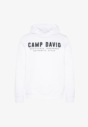 Witte hoodie met een voorste kangaroozak en een capuchon met trekkoord. Bevat zwarte tekst: "CAMP DAVID" en "AUTHENTIC STYLE" op de borst.