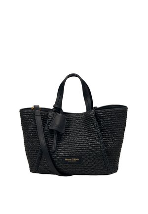 Sac à main tissé noir Marc O'Polo avec deux petites poignées, une bandoulière amovible et une petite étiquette en cuir attachée.