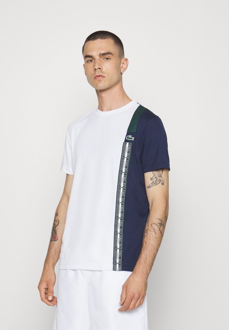 Lacoste Sport TENNIS TShirt sport white/navy blue sinople/bianco