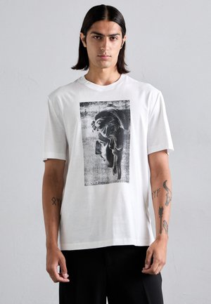 COMPACT MEDUSA VIA GESU - Print T-shirt - optical white