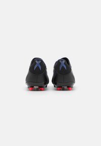 adidas Performance Jalkapallokengät kiinteälle alustalle - black