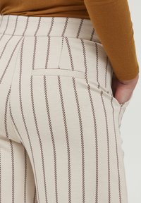 ICHI Tygbyxor - mottled beige