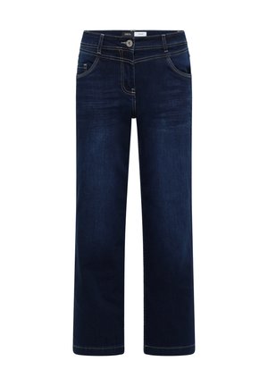 Jeans in denim blu scuro con gamba larga, chiusura frontale con bottone e zip, e cuciture visibili su tasche e cuciture.