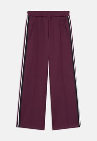 Vybrané, mauve wine