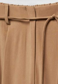 Mango - Spodnie materiałowe