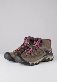 Keen TARGHEE III MID WP - Sapatos de montanha - white/boysenberry