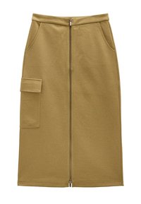 Khaki spódnica ołówkowa z teksturowanym wykończeniem, zapięcie na zamek z przodu, boczne kieszenie i kieszonka naszywna po lewej stronie dla dodatkowej funkcjonalności.