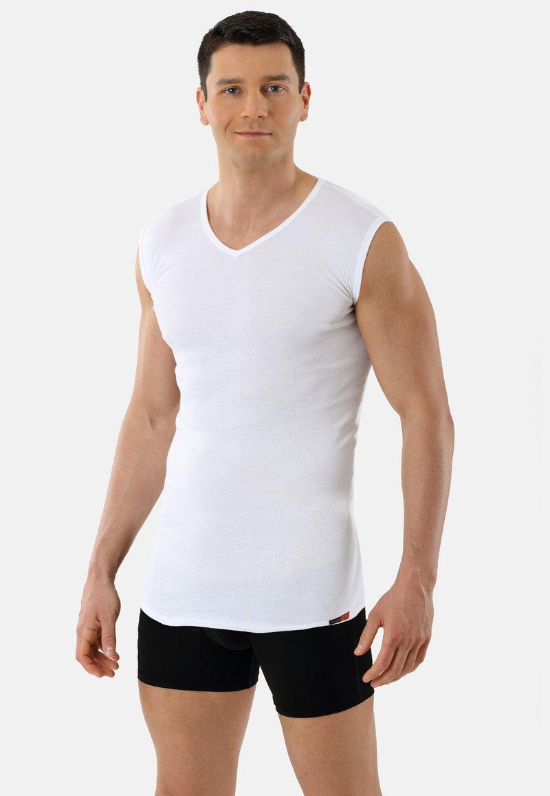 Herren Unterhosen | ALBERT KREUZ UNTERHEMD BIO V-NECK EXTRA LANG OHNE ARM Unterhemd/-shirt weiß - RE77719 Herren Unterhosen | ALBERT KREUZ UNTERHEMD BIO V-NECK EXTRA LANG OHNE ARM Unterhemd/-shirt weiß - RE77719
