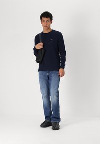 Tommy Jeans RYAN  - Straight leg jeans - denim medium
