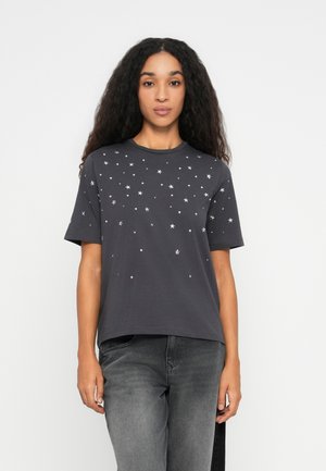 ONLFELLA BOX - T-shirt med print - phantom/silver coloured