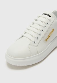 Valentino JUMP - Tenisice - white/gold-coloured