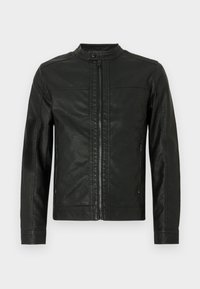 Schwarze Lederjacke mit Stehkragen, Front-Reißverschluss und zwei Seitentaschen, mit glatter Textur und minimalistischem Design.