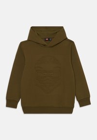 Felpa verde oliva realizzata in tessuto morbido, con una grafica testurizzata di un volto mascherato sul davanti. Presenta un cappuccio con stringhe e polsini a coste.