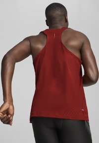 Puma RUN ULTRASPUN - Viršus - mars red aop