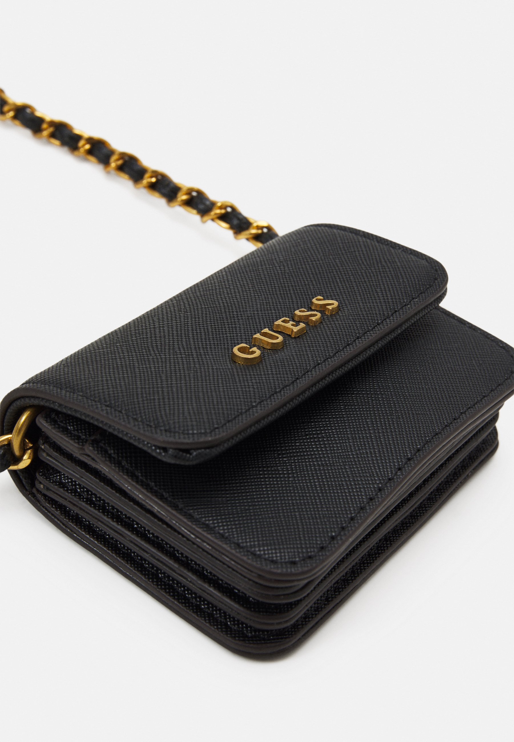 guess key pouch