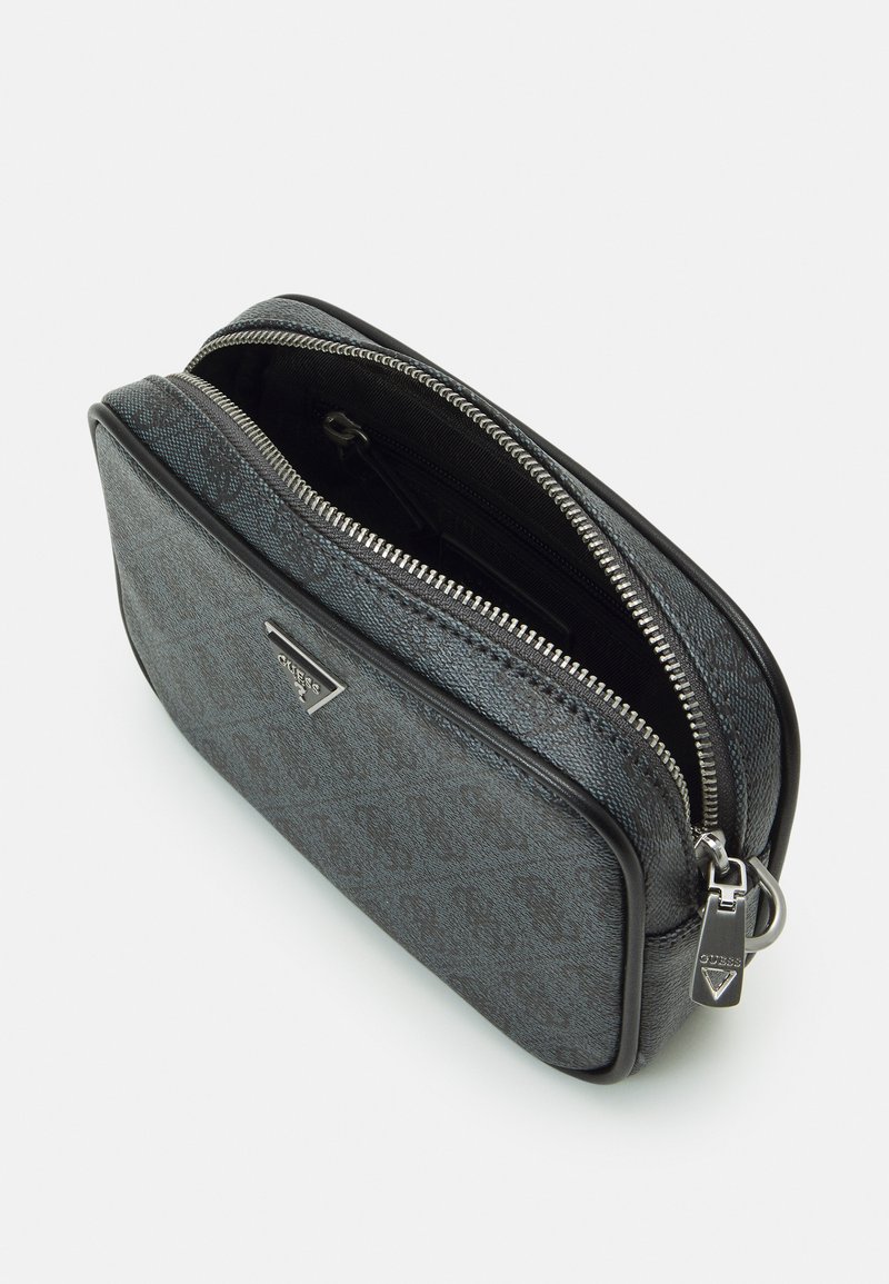 Sac Banane GUESS Vezzola - Noir - Format 36x17x6.5 Cm - Polyuréthane - Ceinture Réglable
