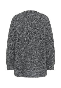 Šedý pletený sveter s textúrou, vo voľnom strihu, s klesnutými ramenami a zaobleným výstrihom. Má hrubý rebrovaný spodný lem a manžety.