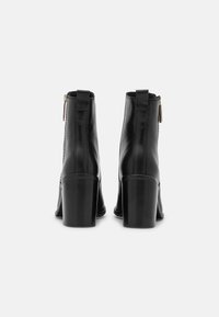 Tommy Hilfiger Bottines - black