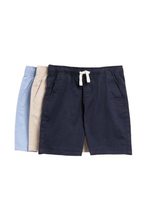 Tres pares de pantalones cortos informales en azul marino, beige y azul claro, con cintura elástica y cordones, dispuestos superpuestos sobre un fondo blanco.