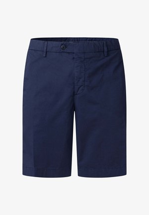 Pánské tmavě modré krátké kalhoty na míru se zapínáním na knoflík a zip, poutky na opasek a rovnými lemy.