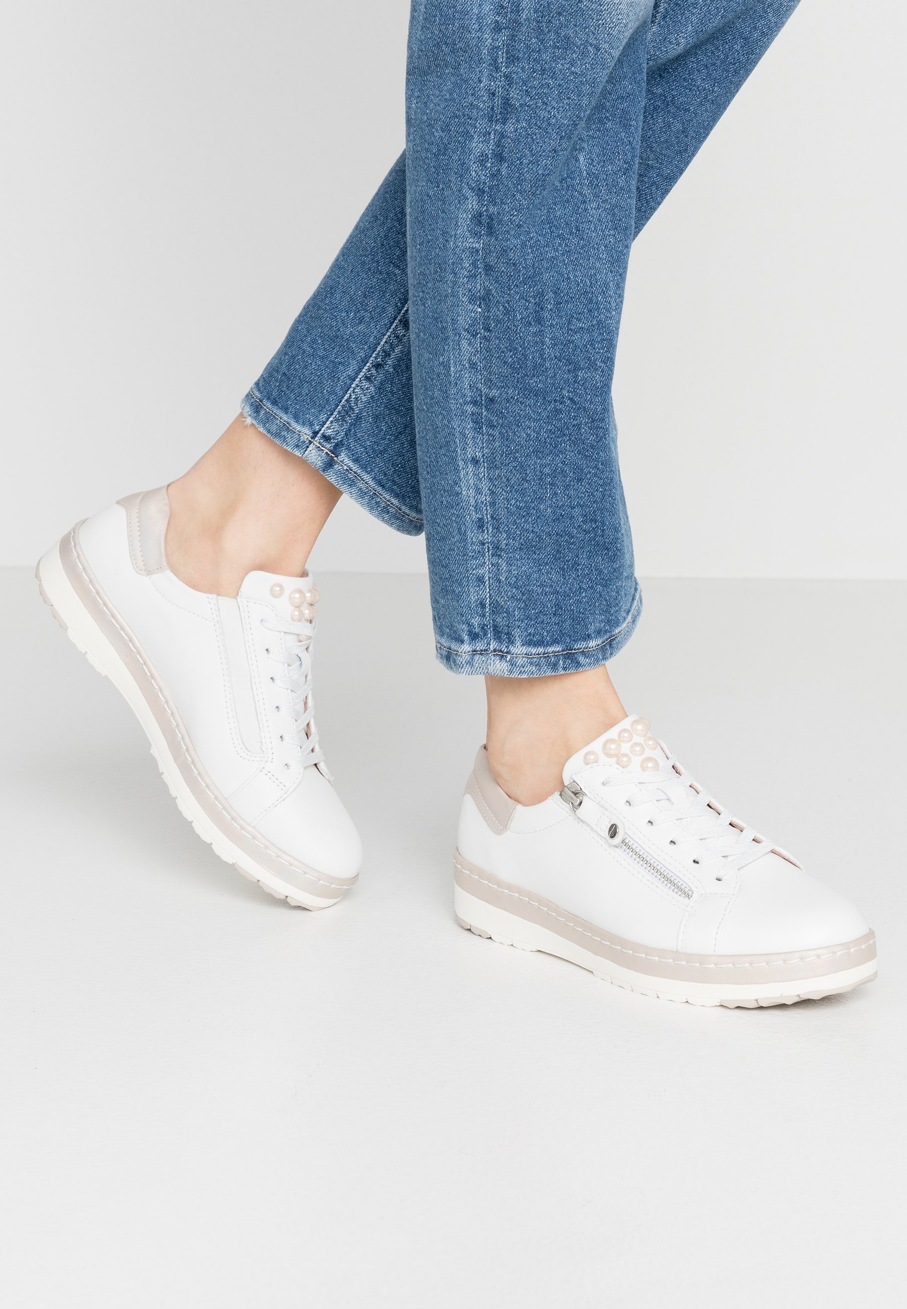 Tamaris Pure Relax LACE-UP - Sneakers laag - white/champagne/wit -  Zalando.be