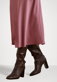 Lauren Ralph Lauren Petite SATIN CHARMEUSE MIDI SKIRT - A-vonalú szoknya - rose blush