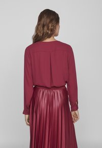 VILA VILUCY - Bluza - beet red