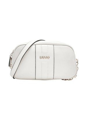 Borsa a tracolla rettangolare bianca con superficie testurizzata, cucitura centrale verticale, logo dorato "LIU JO" e tracolla in pelle con dettaglio catena.