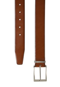 Ceinture en cuir marron avec une texture lisse, boucle rectangulaire en métal argenté et trous régulièrement espacés pour l'ajustement de la taille.
