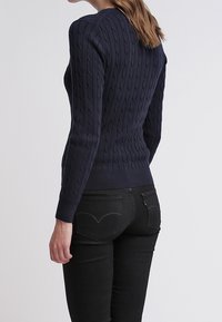 GANT Sweter