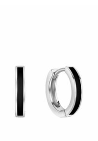 Srebrne kolczyki w kształcie obręczy z eleganckim czarnym paskiem, o gładkiej metalowej powierzchni i zaokrąglonym kształcie. Minimalistyczny design bez ozdób.