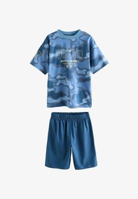 Unselected, blue green camo