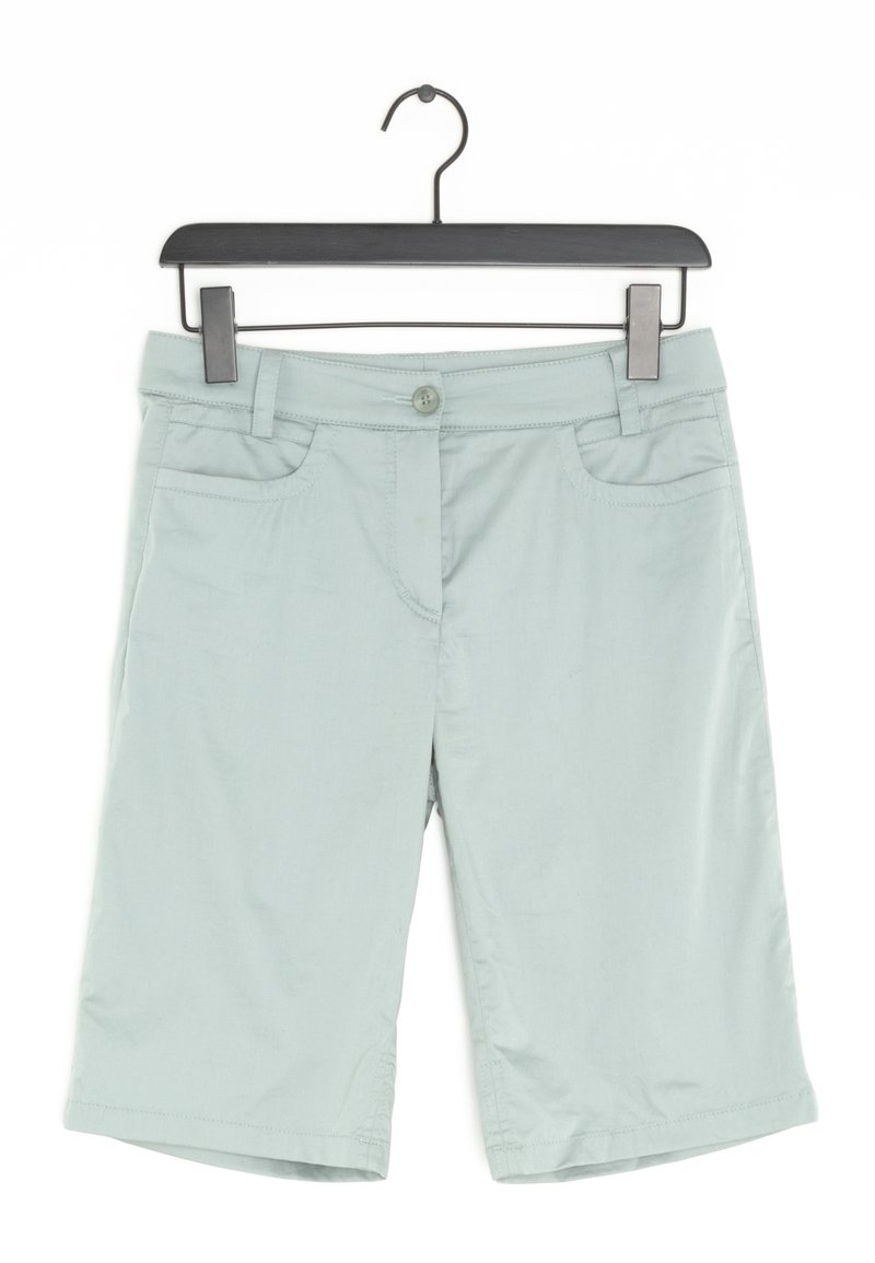 Světlé zelené, krátké kalhoty po kolena s knoflíkovým zapínáním, předními kapsami a hladkým povrchem, zavěšené na černém plastovém ramínku.