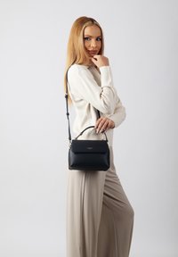 Carlheim GRACE - Rokassoma - black