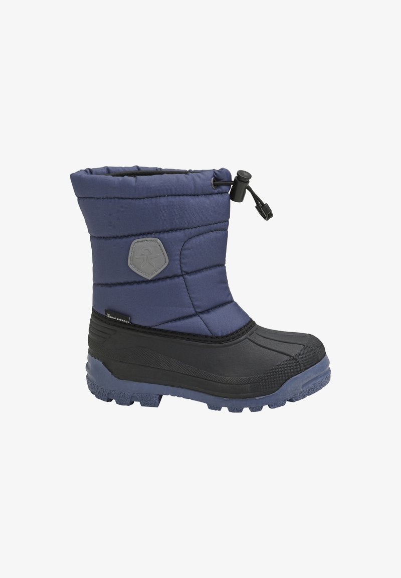 Botte d'hiver rembourrée bleue avec une semelle en caoutchouc noire, dotée d'une fermeture à cordon en haut et d'un design imperméable texturé.