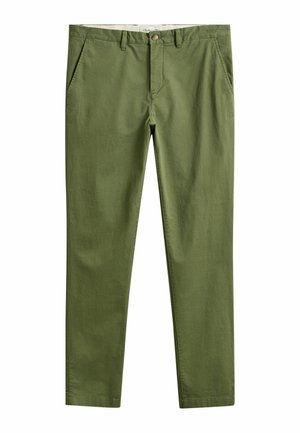 Olivgrüne gerade geschnittene Hose mit Knopf- und Reißverschluss, seitlichen Taschen und Gürtelschlaufen, flach auf weißem Hintergrund ausgelegt.