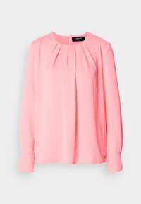 Blouse rose à manches longues avec encolure ronde, plis sur le devant, poignets boutonnés et fermeture goutte d'eau au dos avec un petit bouton.