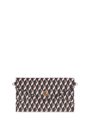 Pochette à motif géométrique dans des tons sombres avec une finition brillante. Présente un fermoir doré et un design replié. Comprend des détails avec une surface texturée.