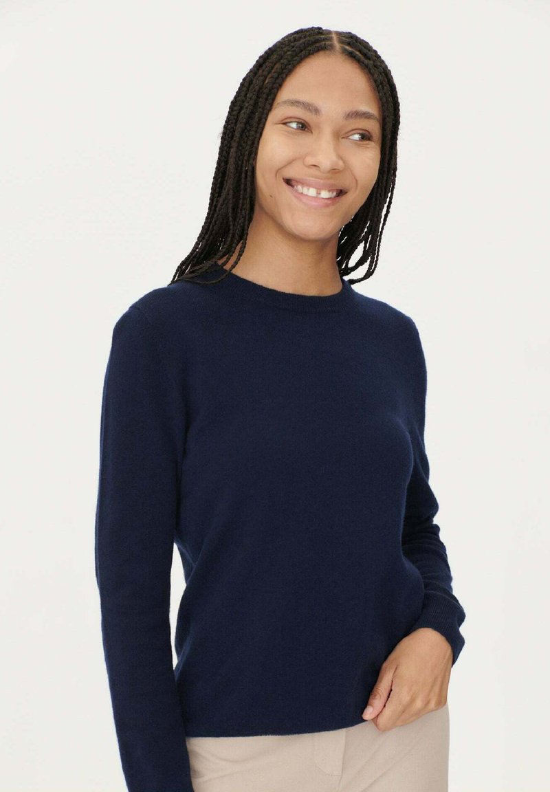 GOBI Cashmere R AUSSCHNITT Strickpullover dark blue/dunkelblau