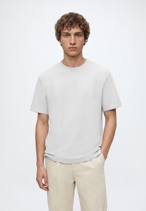 Hollister Co., RELAXED EVERYDAY TEE WEBEX - T-shirt basic - beige