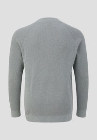 Gray, ribbed knit sweater with long sleeves, round neckline, and a straight hem. Features raglan sleeves and a soft texture.