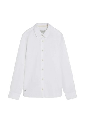 Camisa blanca de manga larga con botones al frente, cuello y logo sutil en el pecho izquierdo.