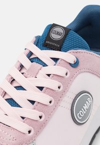 Colmar Originals TRAVIS - Sapatilhas - blush pink/petrol blue