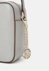 DKNY Borsa a tracolla - grey