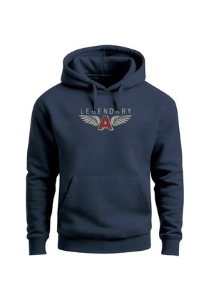 Marineblauer Hoodie mit einer Fronttasche, versehen mit einem verwaschenen "LEGENDARY A"-Logo mit Flügeln in Creme und Rot. Hergestellt aus weichem Material, Pullover-Design.