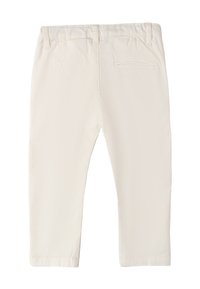 Lichtbeige broek met een gladde textielafwerking, voorzien van een standaard tailleband en een enkele achterzak, cropped op de enkel.