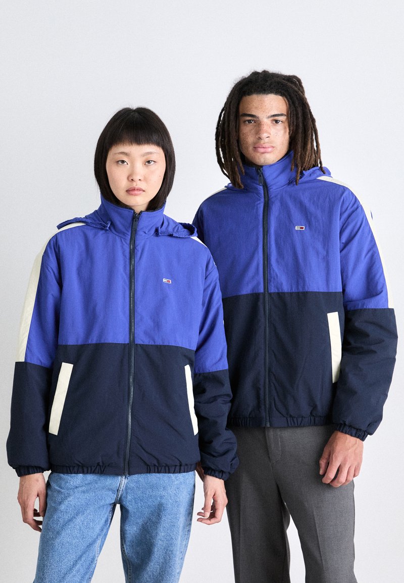 Tommy Jeans REVERSIBLE JACKET UNISEX - Chaqueta de entretiempo - bright blue multi