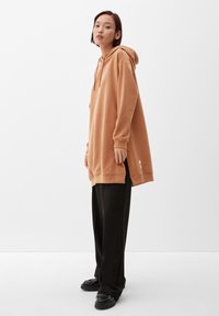 s.Oliver MET SMILEY PRINT - Hoodie - sandstein