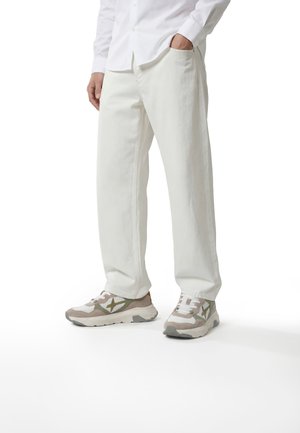 W6YZ, NEXT - Sneaker low - taubengrau/weiß